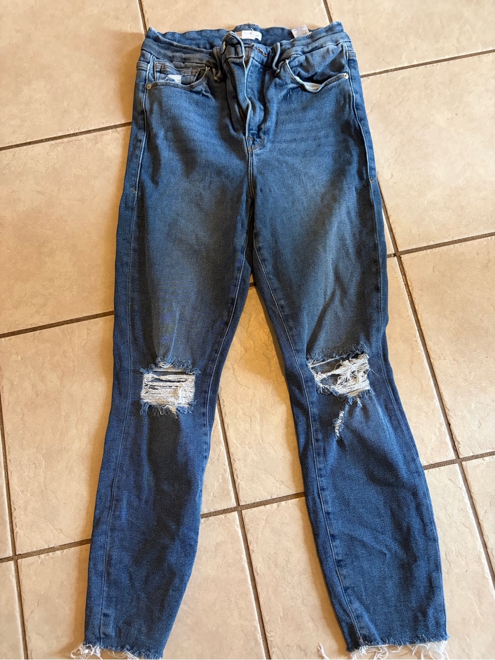Good American Dark Blue Distressed High-Rise Skinny Jeans…size 8